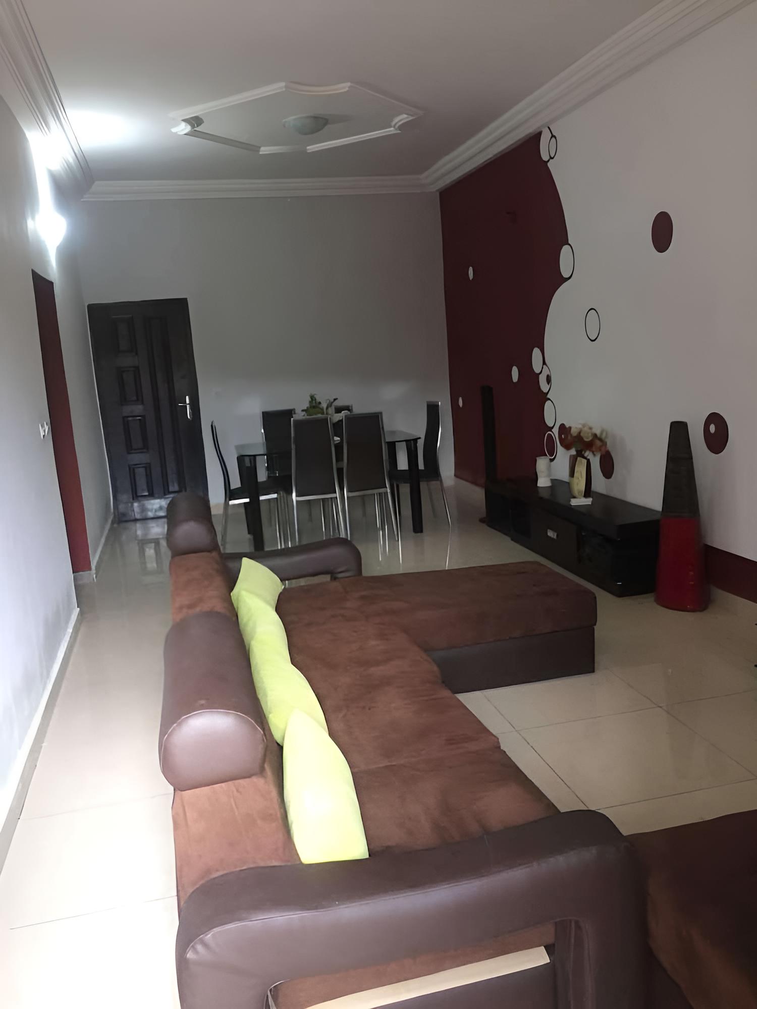 Basic Penthouse, Accessible, Smoking