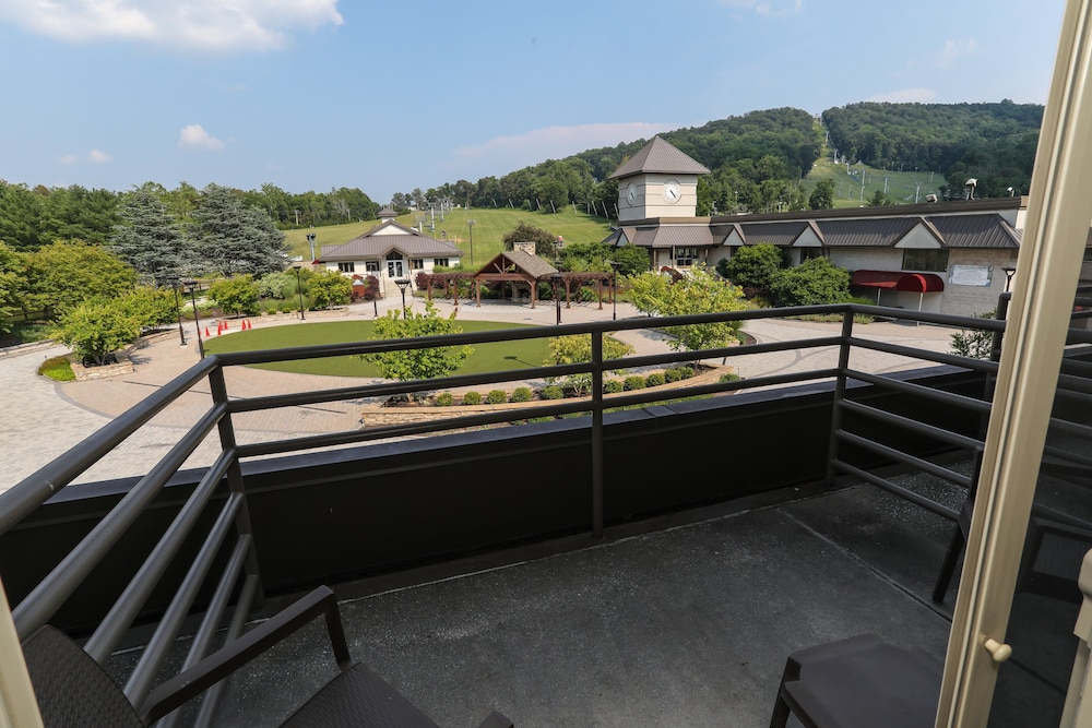 Double Room, 2 Double Beds, Mountain View (Alpine) - Photo 1
