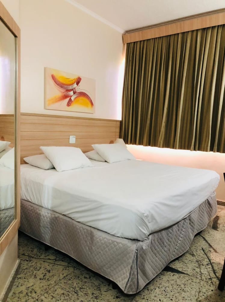 Superior Room, 1 King Bed photo 1