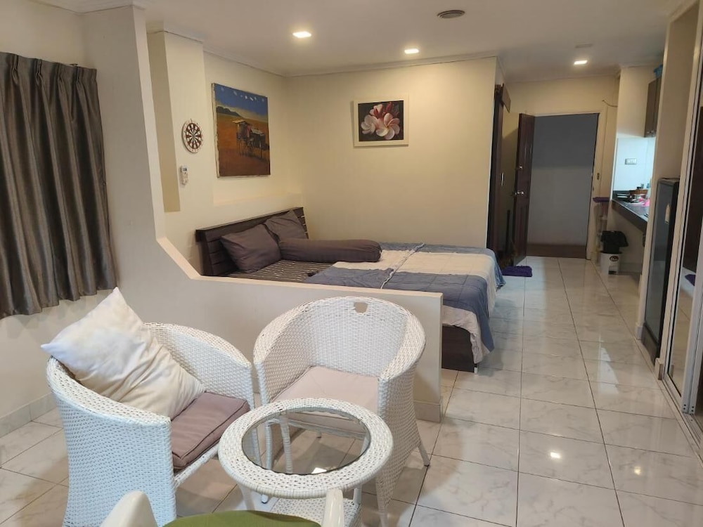 Apartment, 1 Bedroom, Smoking, Balcony