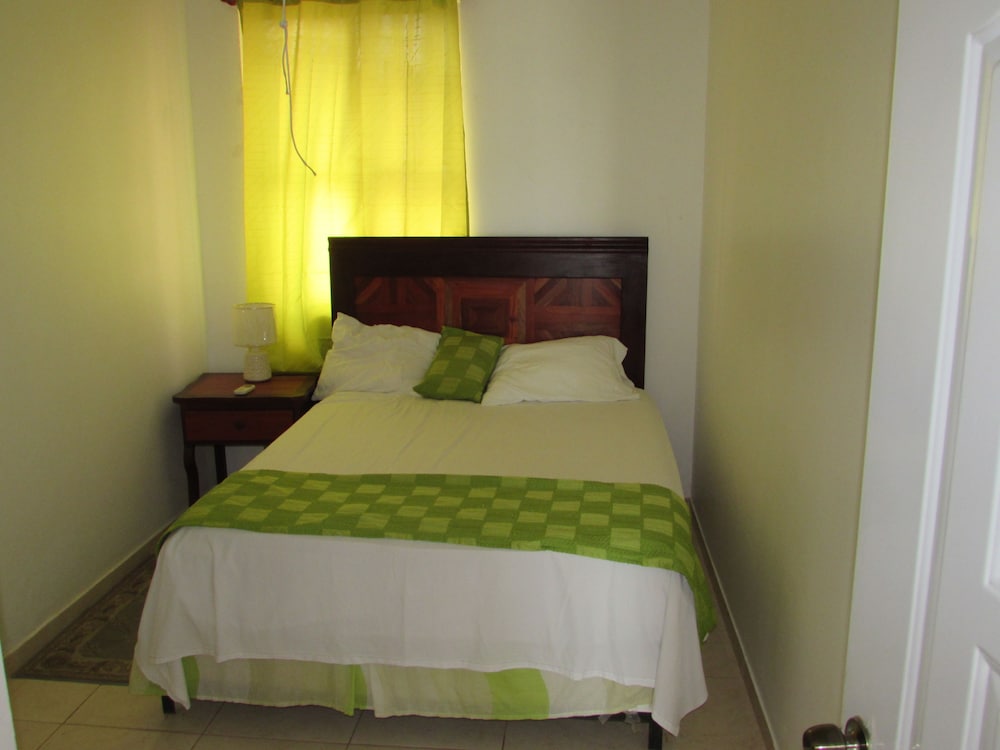 Two Bedroom Bedroom Aparment With Terrace (Downstairs) photo 2