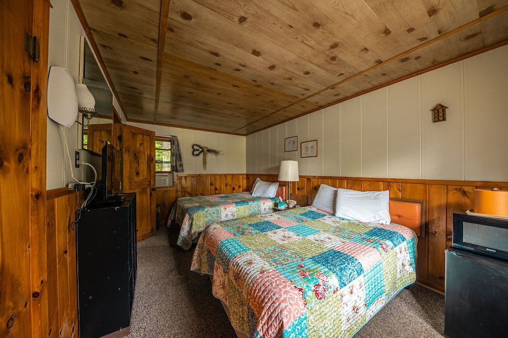 Basic Cabin photo 1