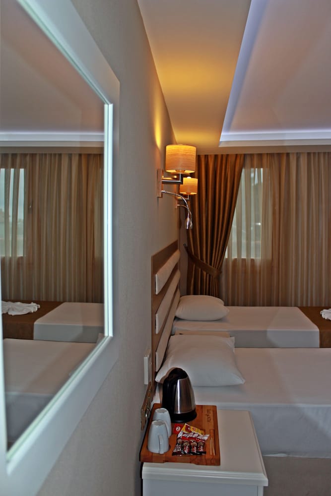 Suite, 2 Bedrooms photo 3