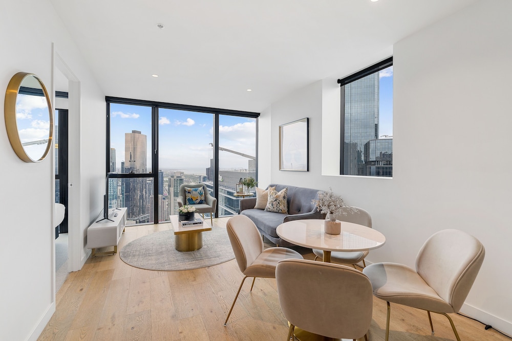 2 Bedroom 2 Bathroom City View Apartment - Photo 10