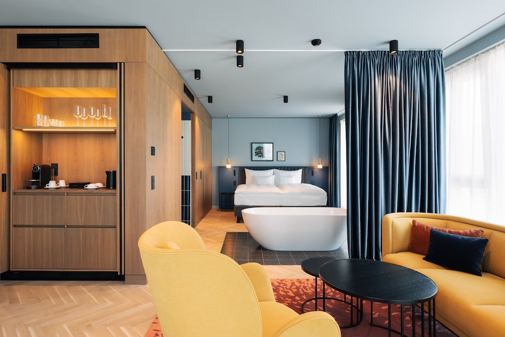 Suite (castle view) photo 1