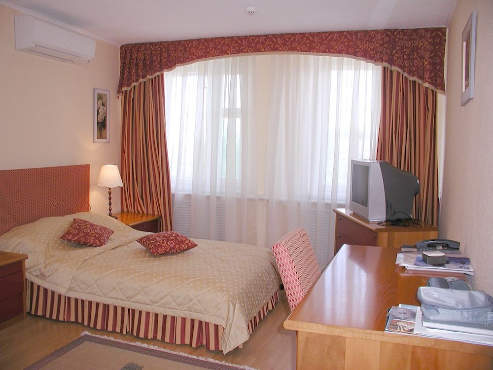 Single Room, Private Bathroom