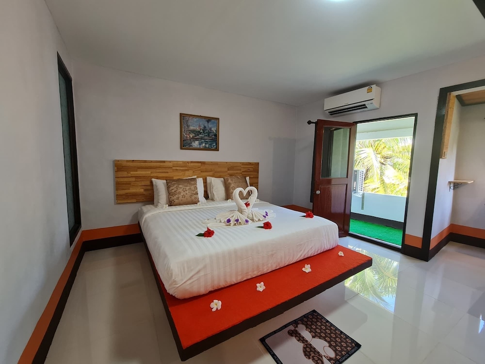 Superior Room, 1 King Bed - Photo 7