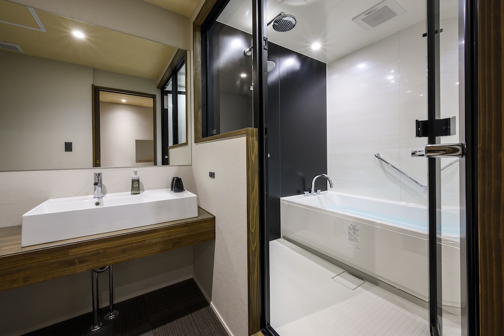 Deluxe Room, Non Smoking - Photo 5