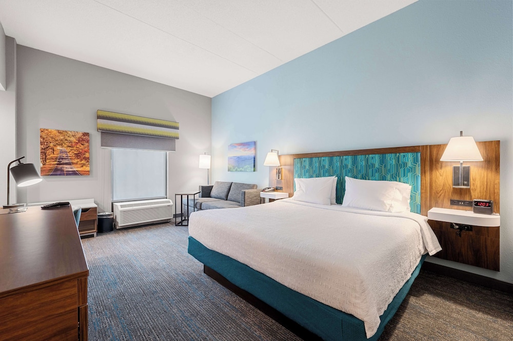 Room, 1 King Bed, Kitchenette - Photo 2