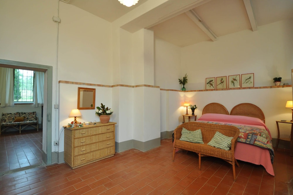 Family Apartment, 2 Bedrooms, Pool Access, Garden Area photo 2