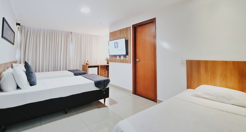 Deluxe Triple Room thumbnail 6