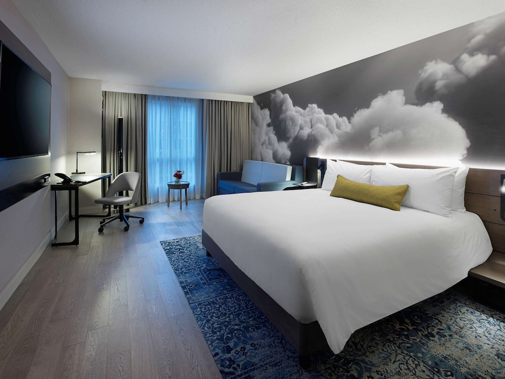 Premier Room