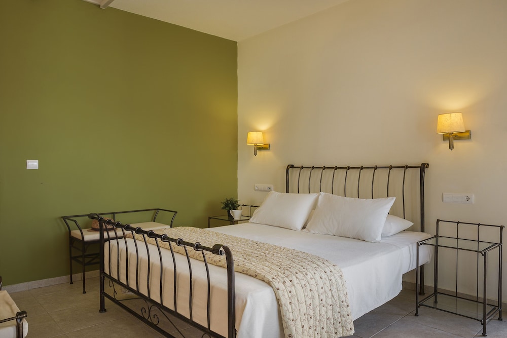Standard Double Room - Photo 1