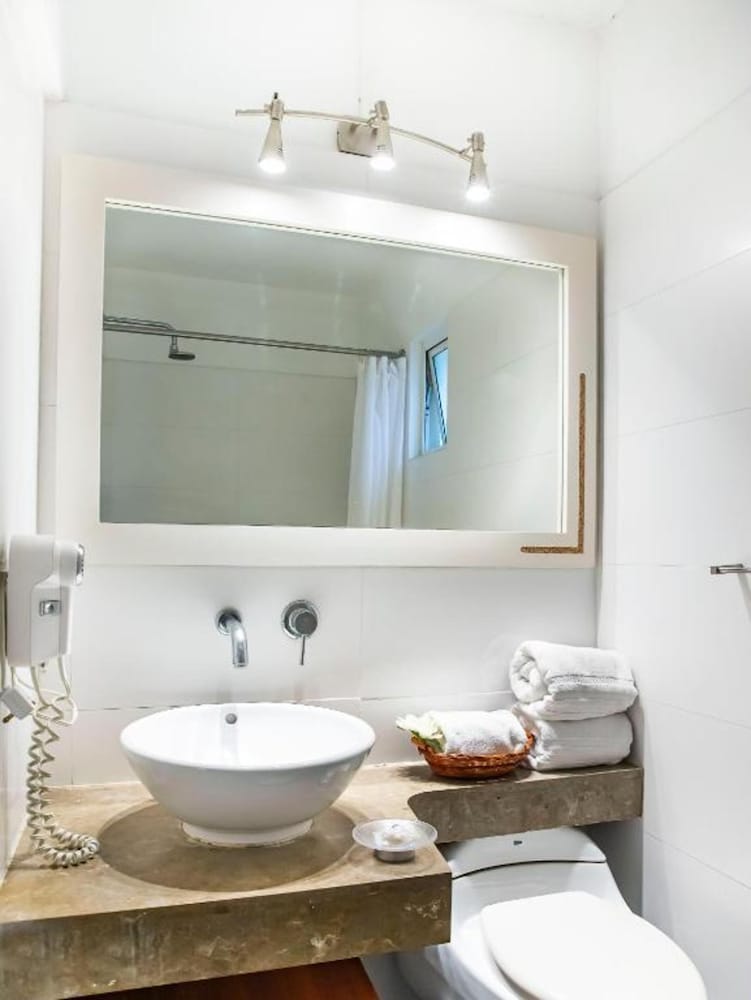 Suite Room - Photo 3