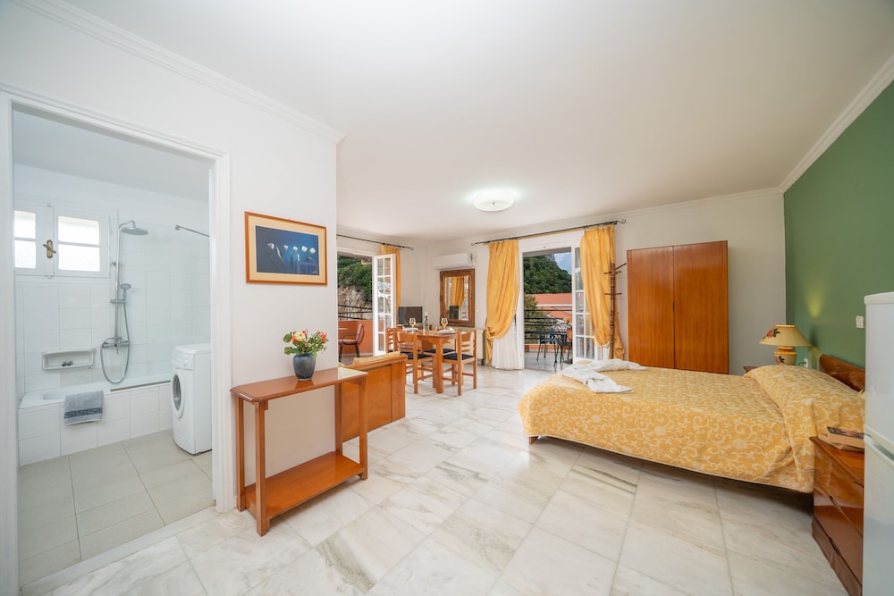 Deluxe Apartment (Family)