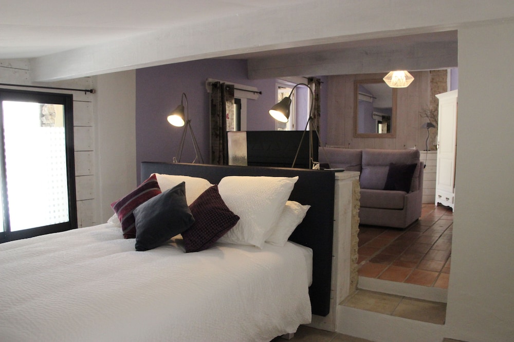 Suite (Fleur De Lavande) photo 3