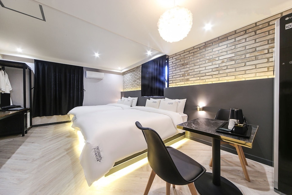 Premium Twin Room