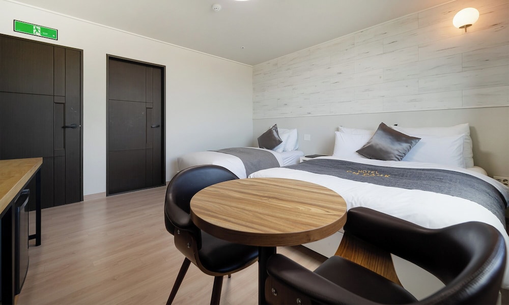 [First Served Deal] Superior Family Twin Room - Photo 17