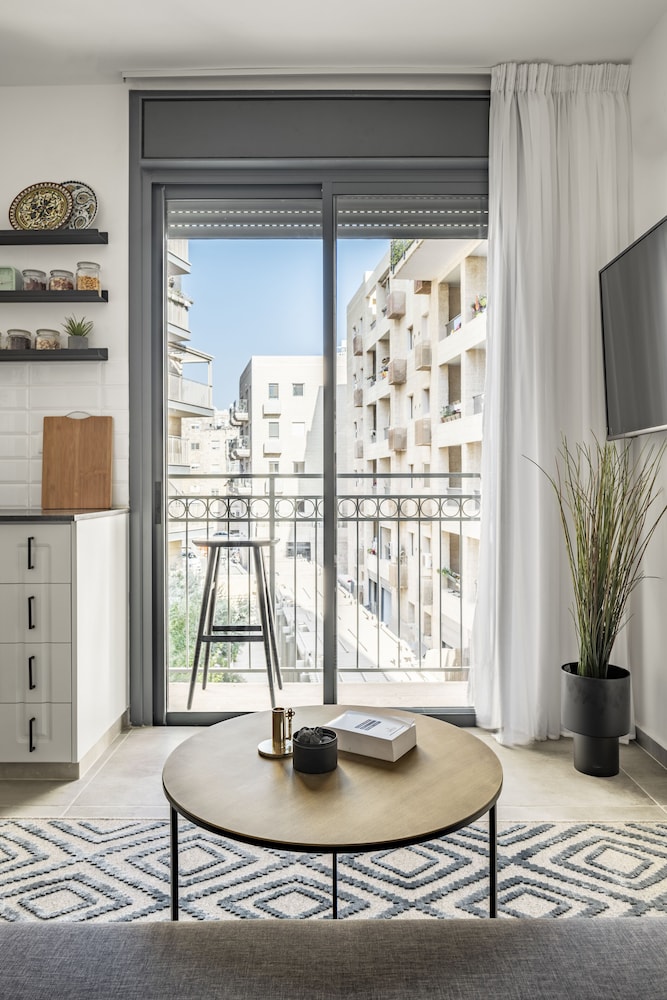 Apartment, 1 Bedroom, Balcony photo 2
