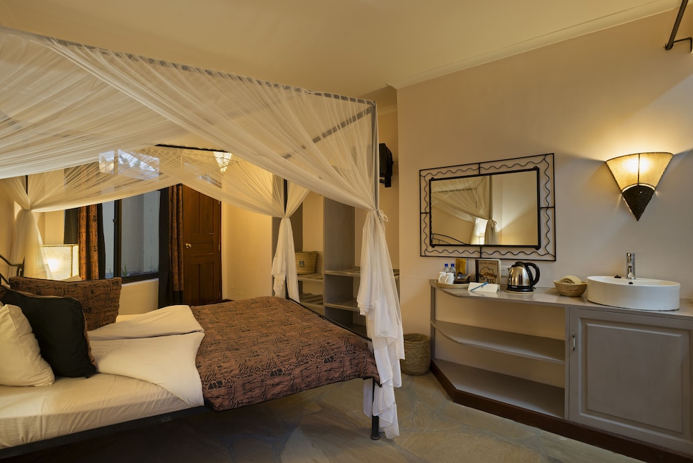 Luxury Double Room, Private Bathroom, Pool View