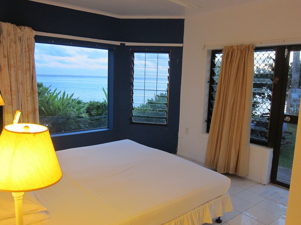 House, 3 Bedrooms, Balcony, Beach View photo 1