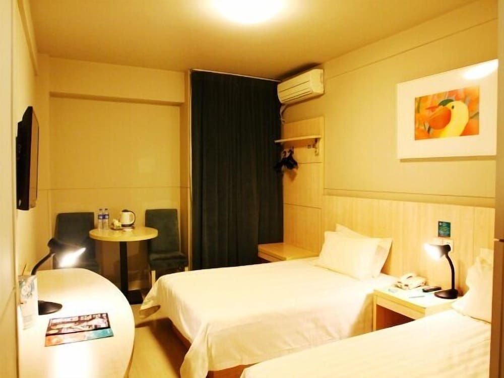 Twin Room A (Chinese Citizen Only) photo 2