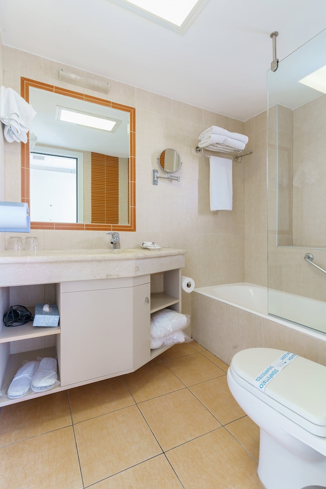 Double Room with Side Sea View photo 3