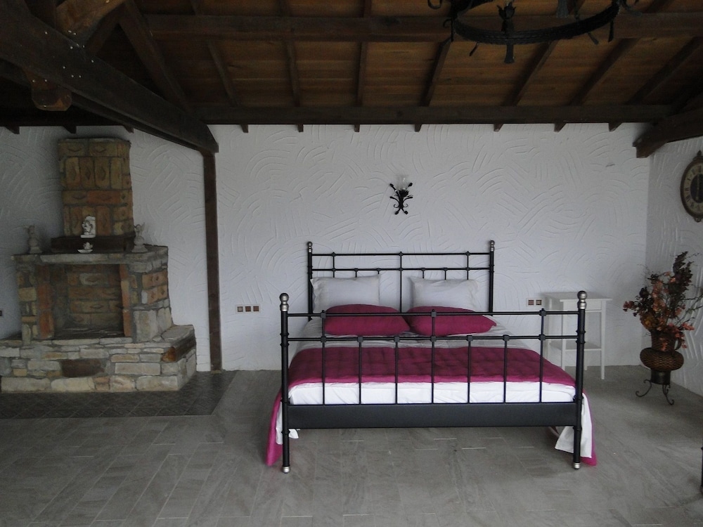 Honeymoon Room