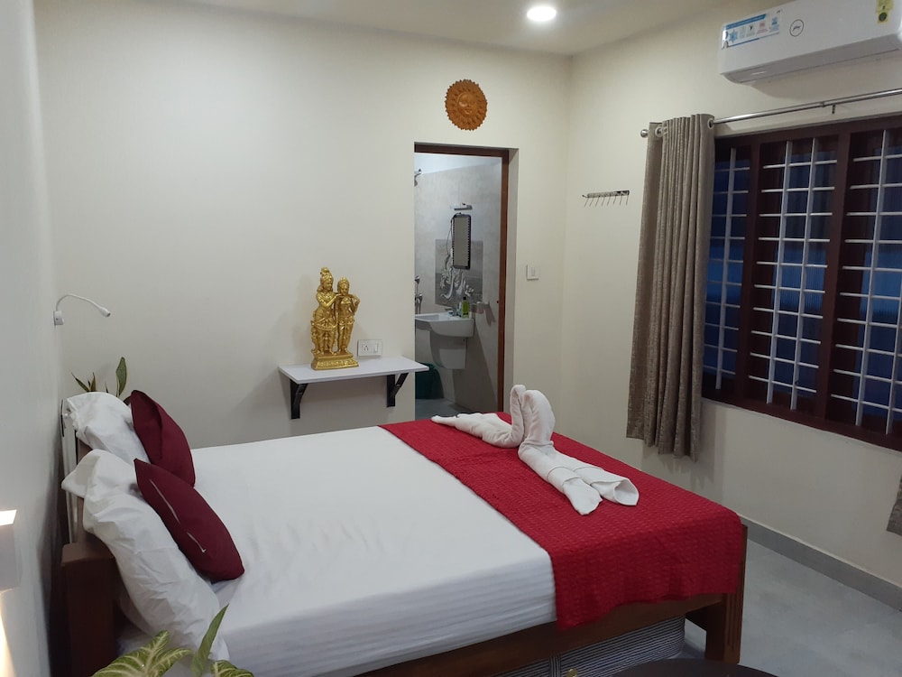 Basic Double Room photo 2