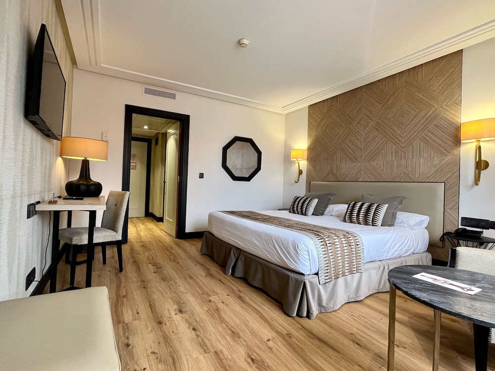 Double Room - Photo 2