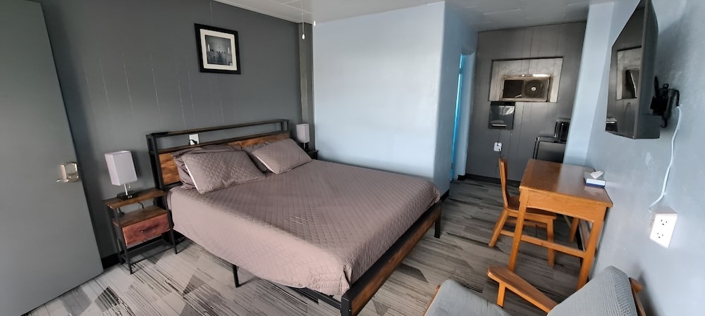Deluxe Room, 2 Queen Beds, Mountain View photo 2