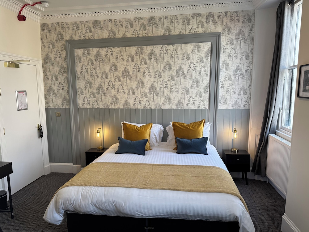 Standard Double or Twin Room photo 3