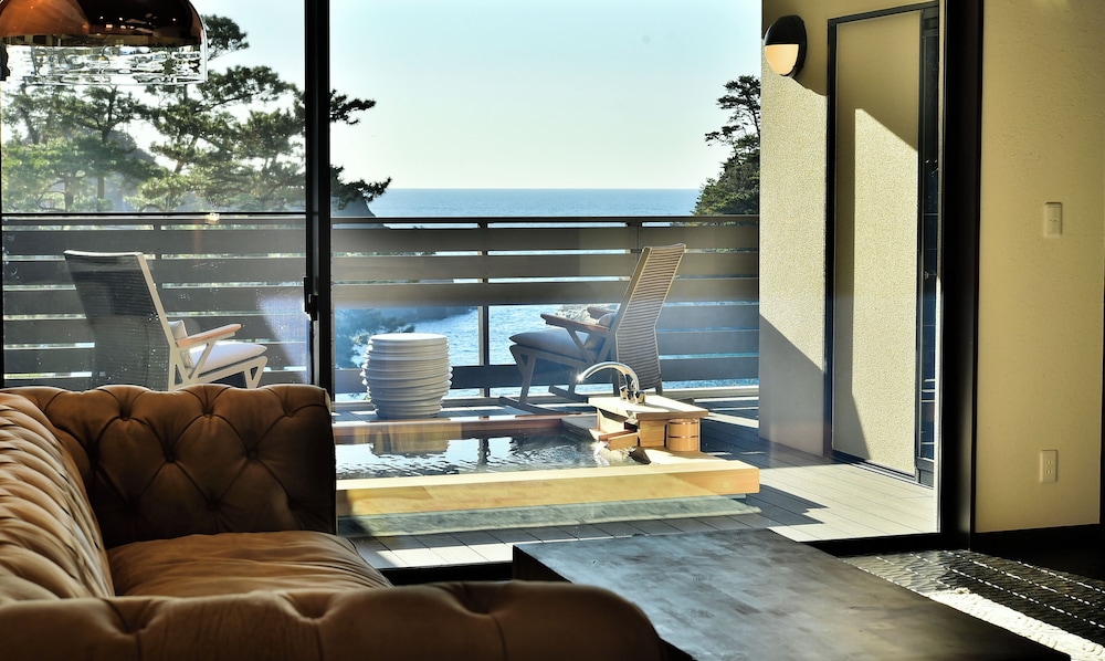 Zouge Guestroom with Open-Air Bath, Non Smoking - Photo 14