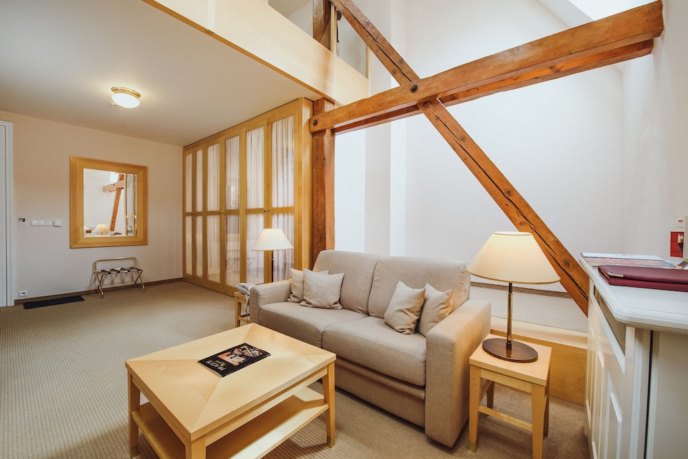Attic Loft Deluxe Double Room