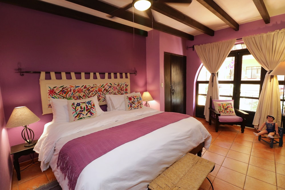 Deluxe King Suite