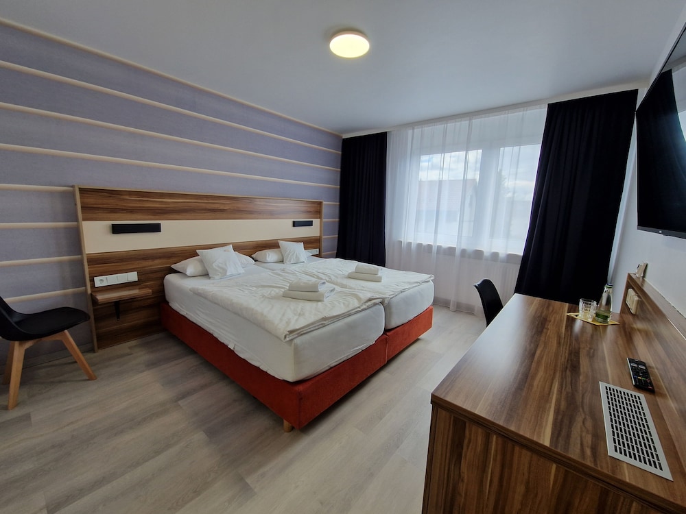 Basic Double Room photo 1