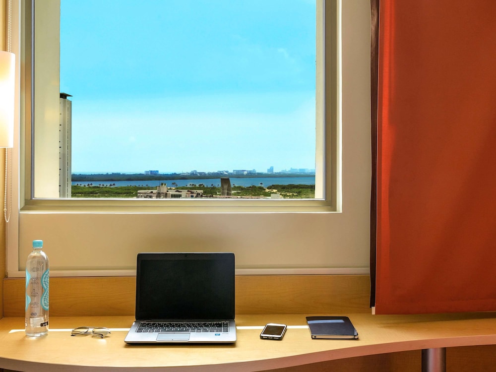 Double Room, 1 Double Bed, Lagoon View - Photo 8