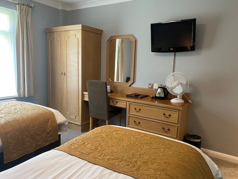 Standard Twin Room - Photo 3
