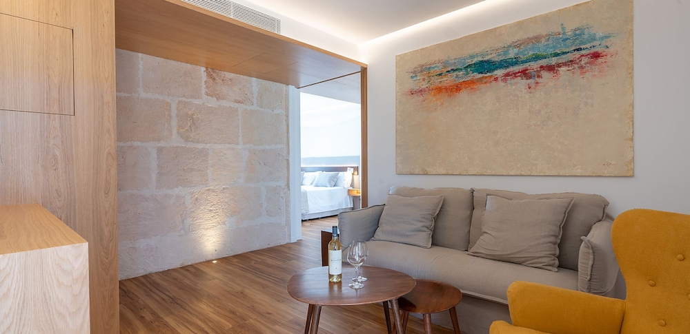 Suite, Terrace (Jacuzzi) Suite, Terrace (Jacuzzi)