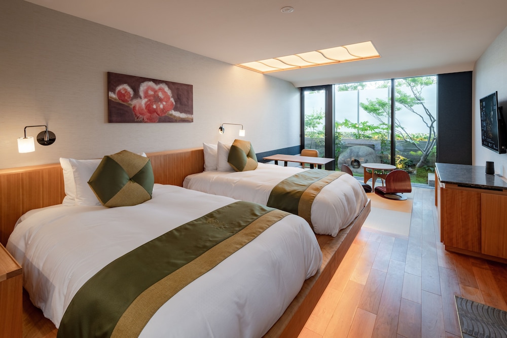 Premium Room, 2 Double Beds (Garden) - Photo 3