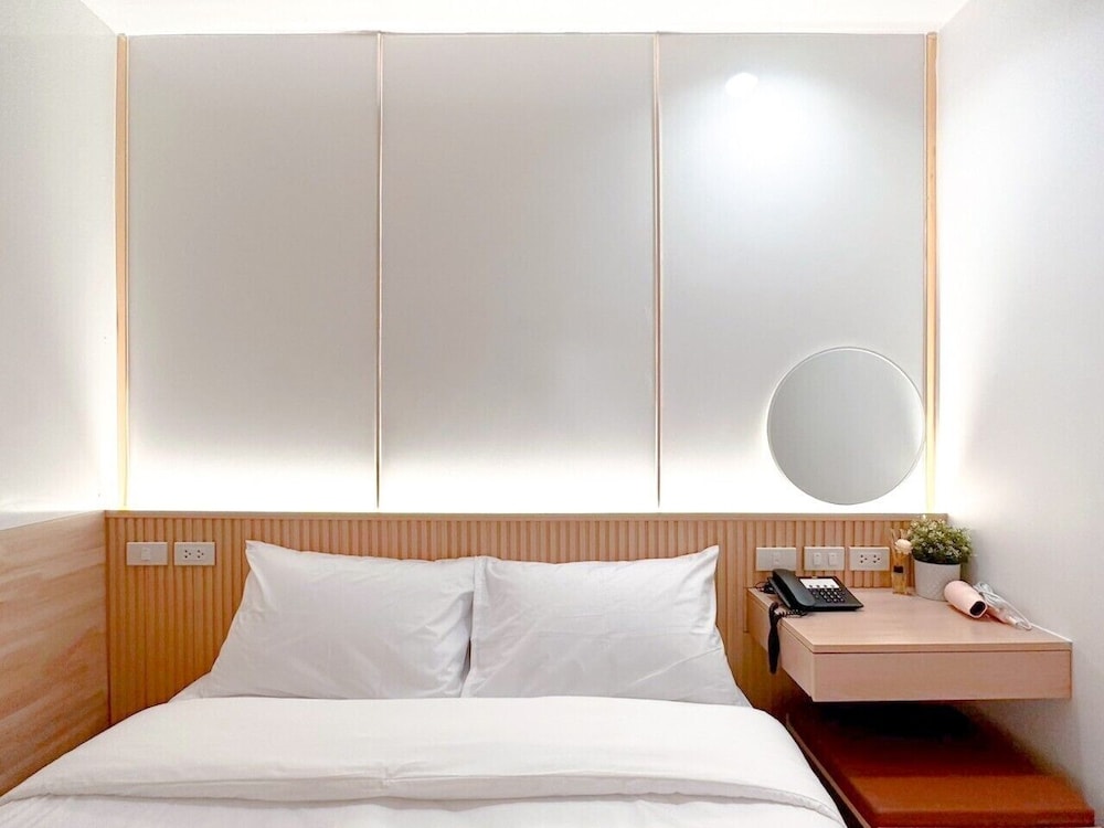 Superior Double Room, No Window, Non-Smoking photo 1
