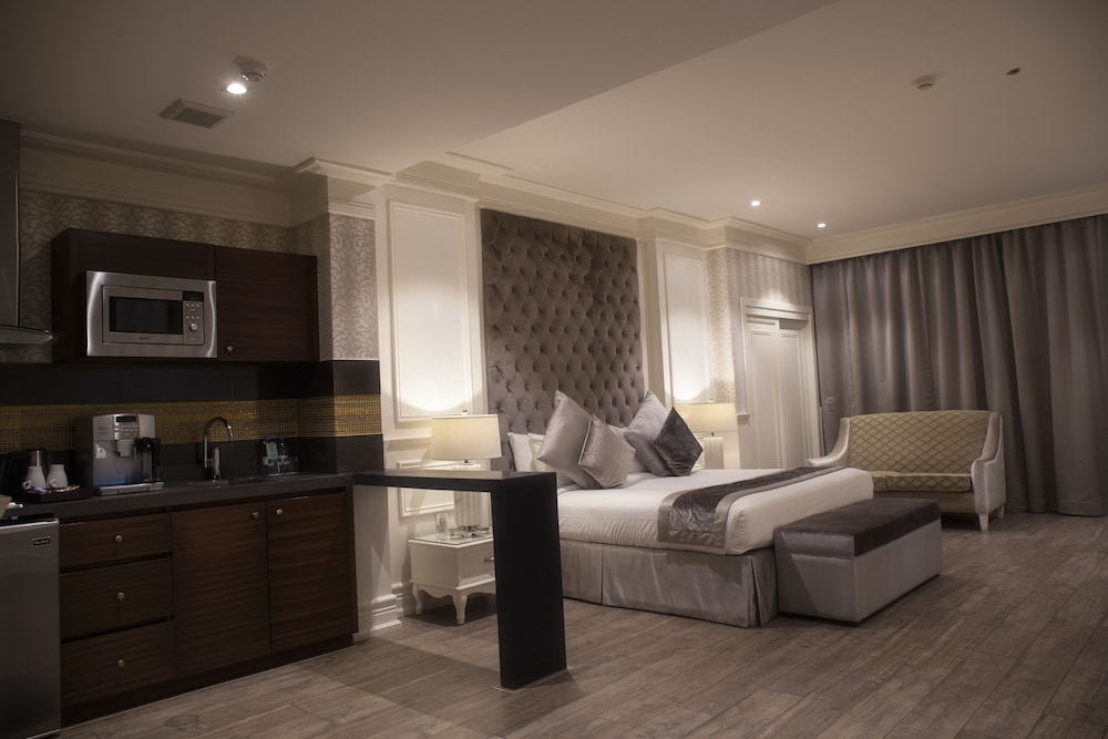 Junior Suite, 1 King Bed, Balcony photo 2
