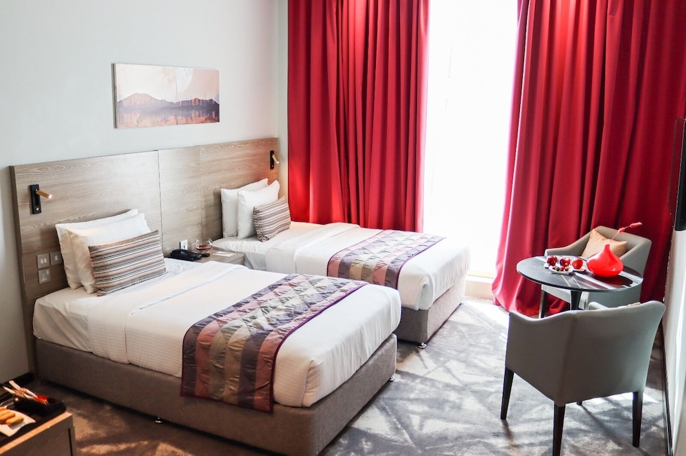 Deluxe Twin Room photo 1