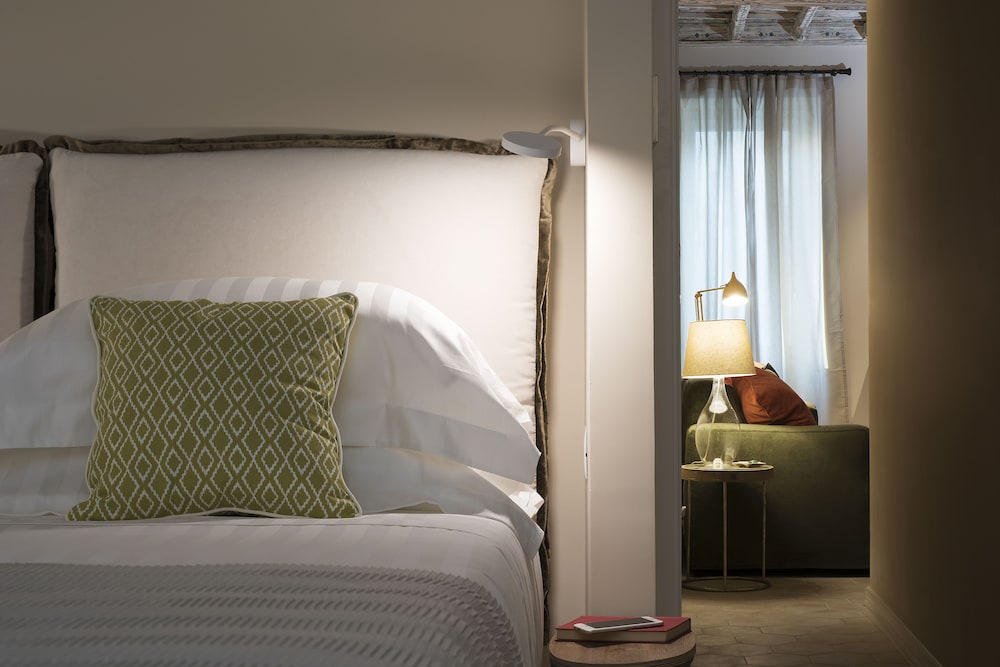 Executive Suite, 2 Bedrooms, City View photo 2