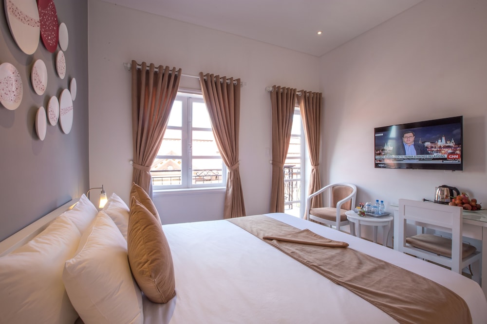 Deluxe Double or Twin Room photo 2