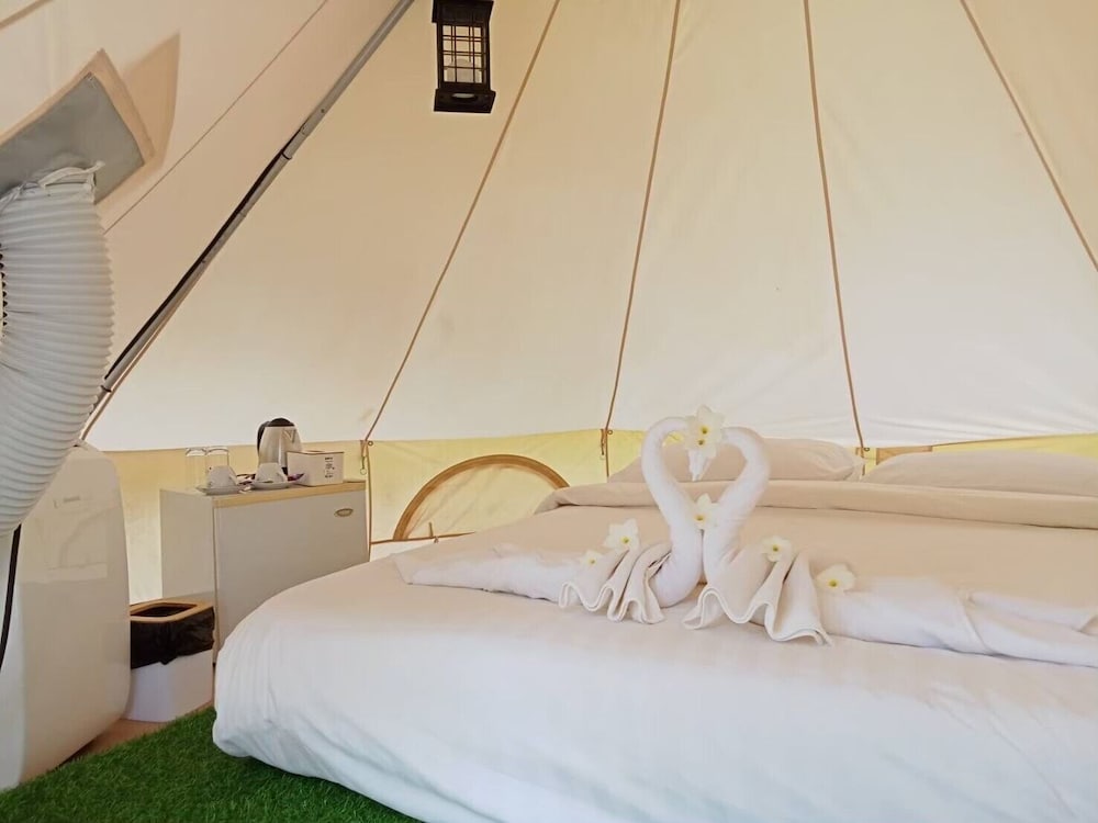 Tent - Photo 12