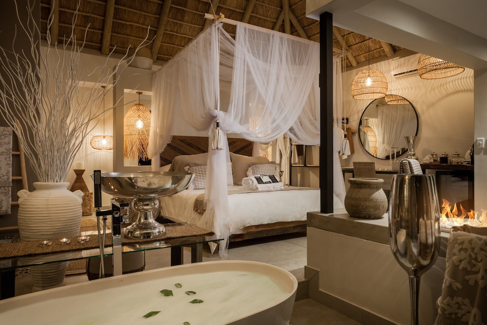Honeymoon Double Room Single Use photo 3