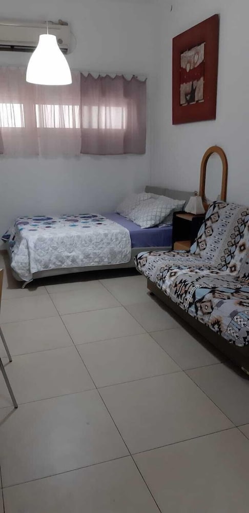 Classic Quadruple Room, 1 Bedroom, Non Smoking, City View photo 2