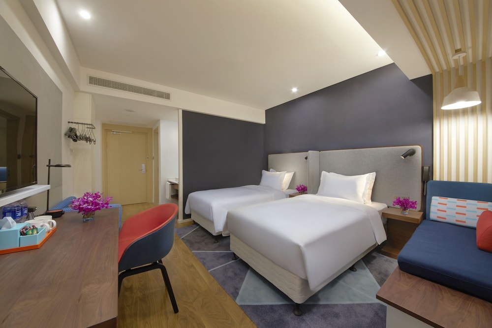 Standard Room, 2 Twin Beds photo 3