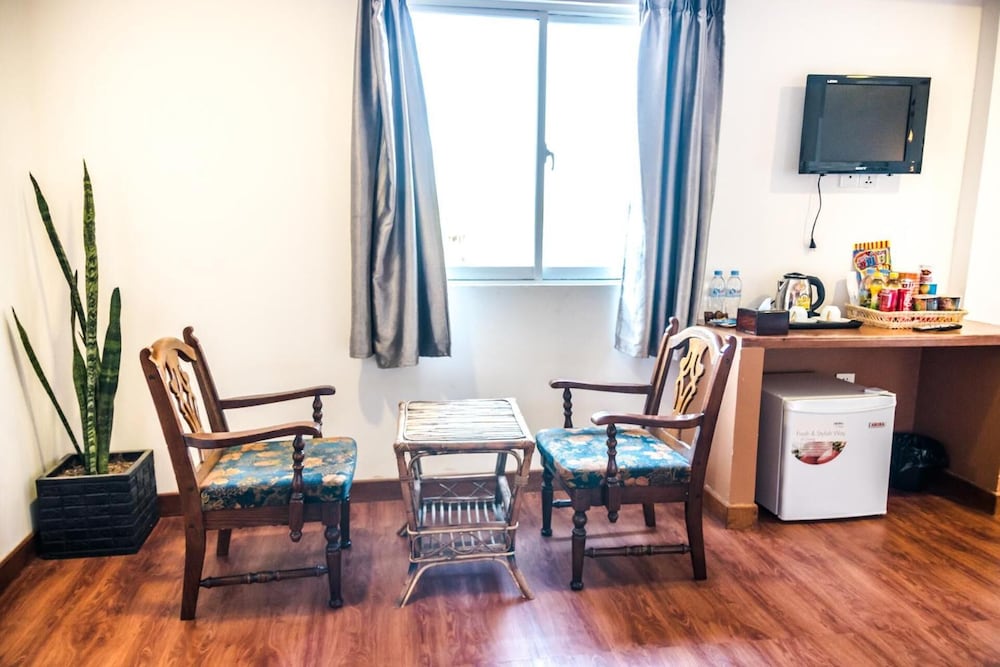 Deluxe Double Room, 1 King Bed photo 3